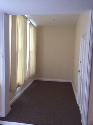 1 Bed Flat, Grange Avenue, LS7 - Photo 1