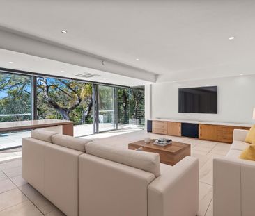 Architecturally Designed Residence - Photo 5