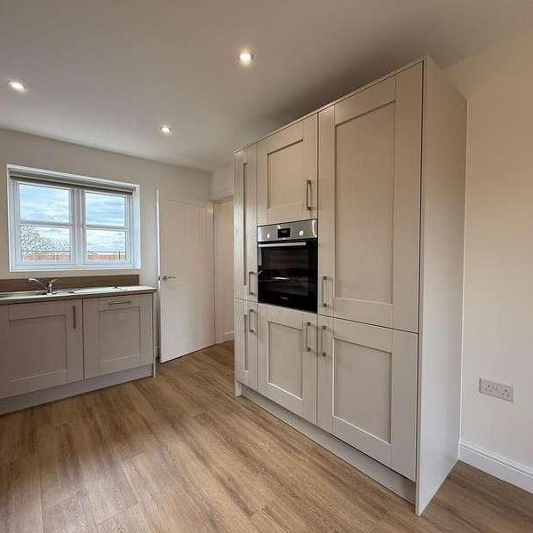 Rivington Park, Bolton, BL6 - Photo 1