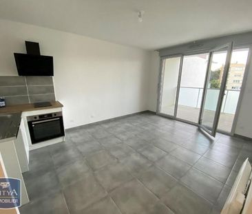 Location Appartement 2 pièces 40m² SETE 34200 - Photo 2