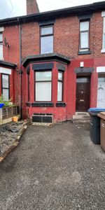 Room in a Shared House, Croft Street, M7 - Photo 4