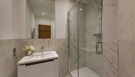 2 bedroom mews to rent - Photo 4