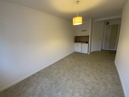 Location Appartement 1 pièce 19m² EVREUX 27000 - Photo 3