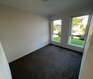 16, Comanche Street, QLD, Newport - Photo 1