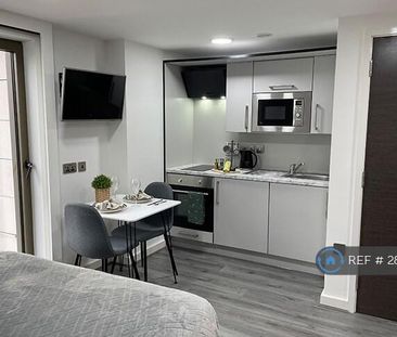 Studio to rent - Photo 4