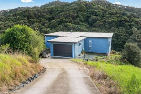 Your dream home awaits - Photo 3