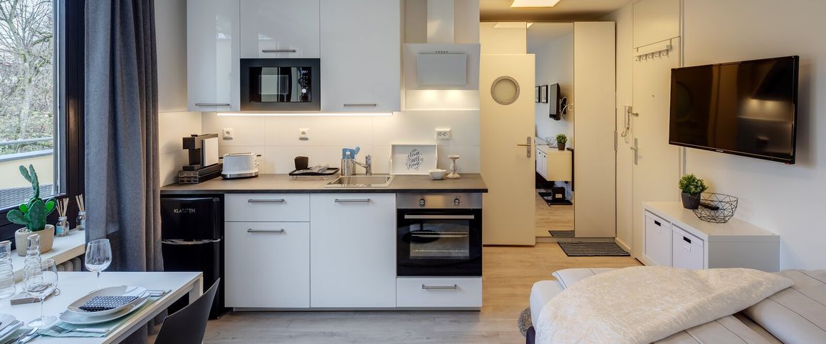 Modern, bright apartment for rent in Solln - Photo 1