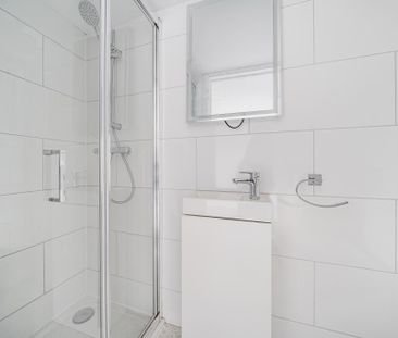 3 bedroom terraced house to rent - Photo 6