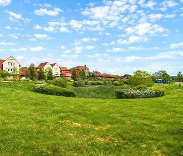 Heather Green, Warfield, Berkshire, RG42 - Photo 2