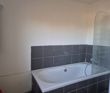 Appartement met 2 slaapkamers nabij Genk centrum - direct beschikbaar! - Foto 1