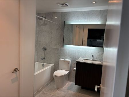 For Lease - 117 McMahon Drive Unit# 3805, Toronto, Ontario - Photo 4