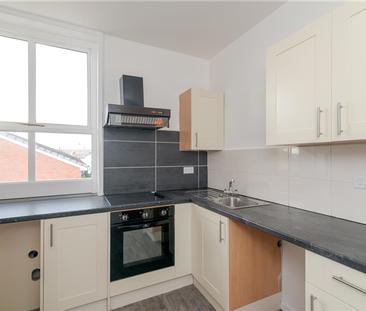 3 bedroom apartment to rent - Photo 2