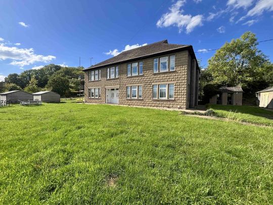 3 bedroom flat to rent - Photo 1