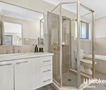 Ideal family home with quality inclusions - Photo 1
