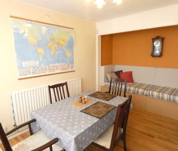 Caswell Close, Farnborough, Hampshire, GU14 - Photo 5