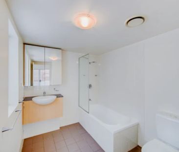 2Bedrooms, 2Bathrooms - Photo 6