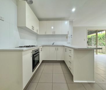 Modern Family Home With Easy Access to M1 Motorway! - Photo 4