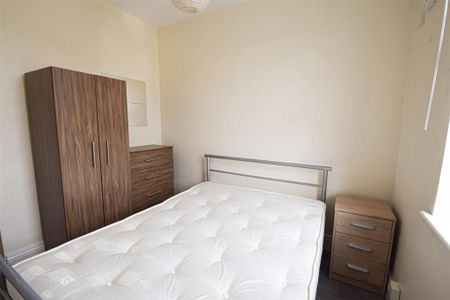 5 bedroom house to rent - Photo 2