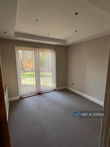 5 bedroom detached house to rent - Photo 4