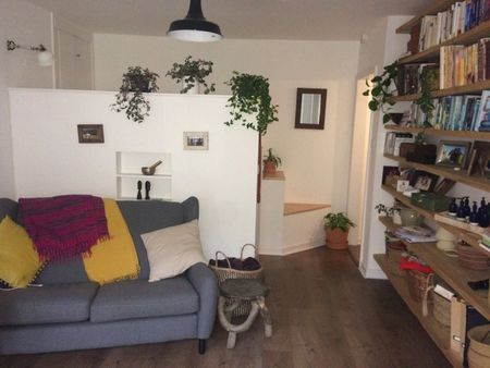 Studio Flat, Holland Road, BN3 - Photo 2