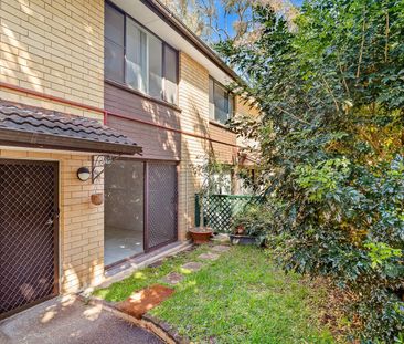 Centrally Located Townhouse - Photo 6