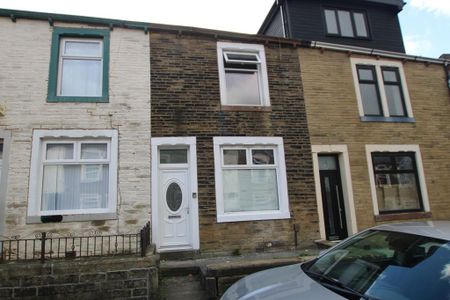 2 bedroom terraced house to rent - Photo 2