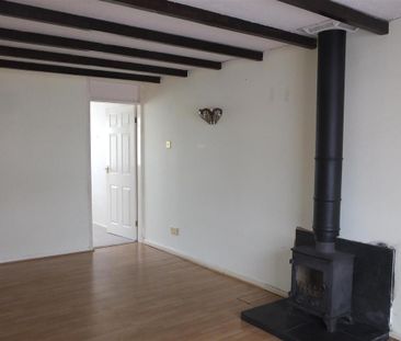 2 bedroom detached bungalow to rent - Photo 1