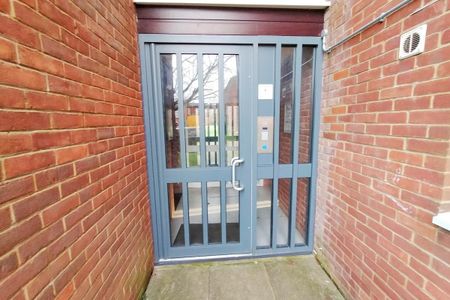 Hopton Road - Photo 4