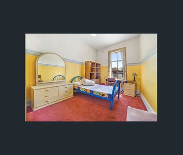 Apartment In Convenient Location - Photo 3