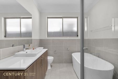 Oran Park Delight - Photo 4