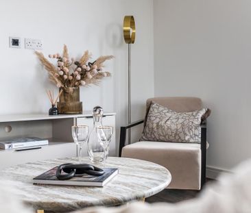 4 bedroom end of terrace house to rent - Photo 3