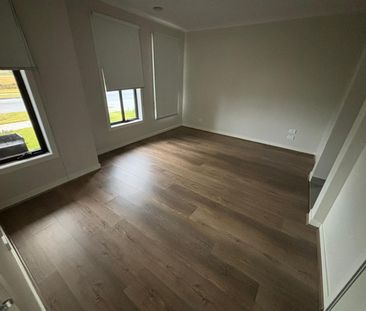 Gorgeous Family Home! - Photo 4