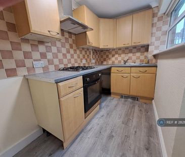 2 bedroom terraced house to rent - Photo 4