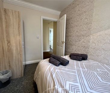 Queens Road, Bournemouth, Dorset, BH2 - Photo 5