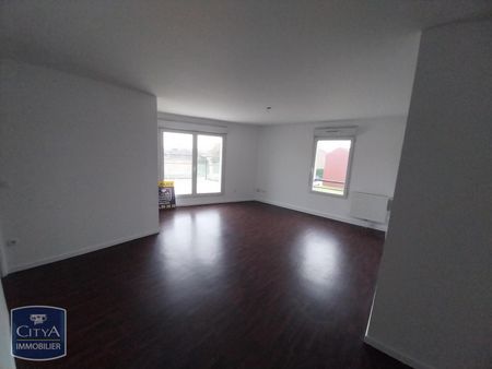Location Appartement 4 pièces 70m² DOUAI 59500 - Photo 2
