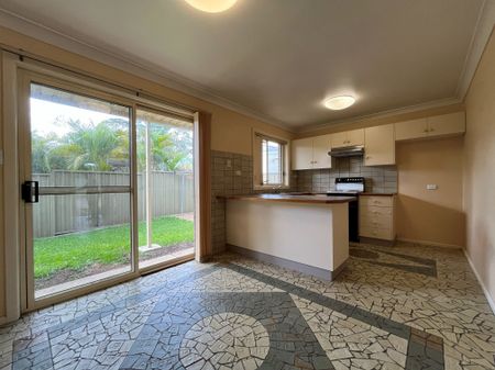 Well Presented Duplex - Photo 5