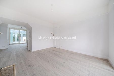 3 bedroom semi-detached house to rent - Photo 3