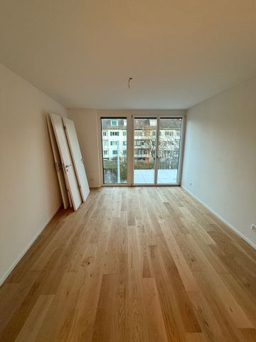 Comfortable living with balcony & public transport connection – new build apartment - Photo 5