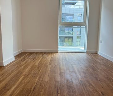 1 Bed Flat, Pomona Strand, M16 - Photo 2