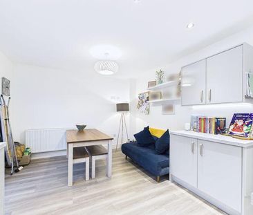 3 bedroom detached house to rent - Photo 3