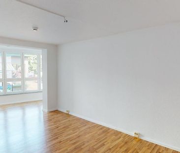 Großzügige 2-Raum-Erdgeschosswohnung in zentraler Lage - Photo 2