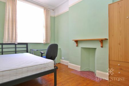 3 bedroom terraced house to rent - Photo 4
