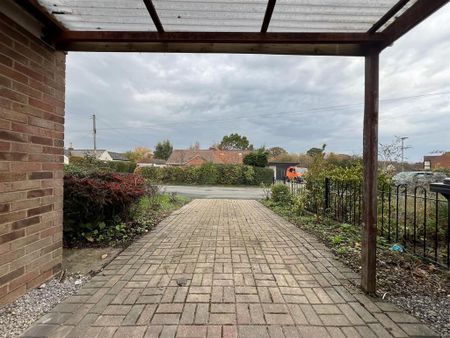 3 bedroom bungalow to rent - Photo 4