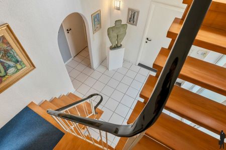 Te renoveren woning met 5 slaapkamers op ca. 2.019 m²! - Photo 2