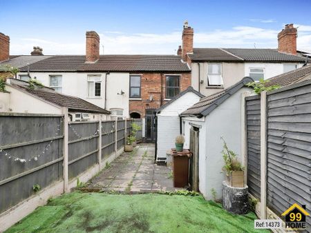 3 bedroom semi-detached house to rent - Photo 2