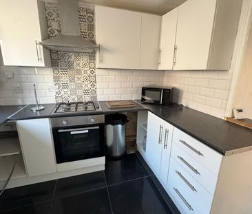 3 Bed Terraced House, Esmond St, L6 - Photo 6
