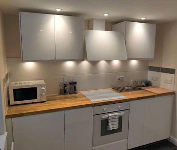 3 bedroom terraced house to rent - Photo 4