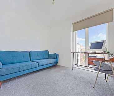 Two bedroom apartment with outside space on the fourth floor of a popular modern development. - Photo 6