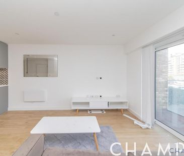 Studio to rent - Photo 2