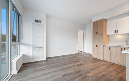 For Lease - 333 Sunseeker Avenue Unit# 415, Innisfil, Ontario - Photo 2